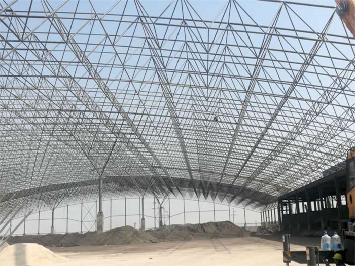 六盘水钢厂料仓网架工程